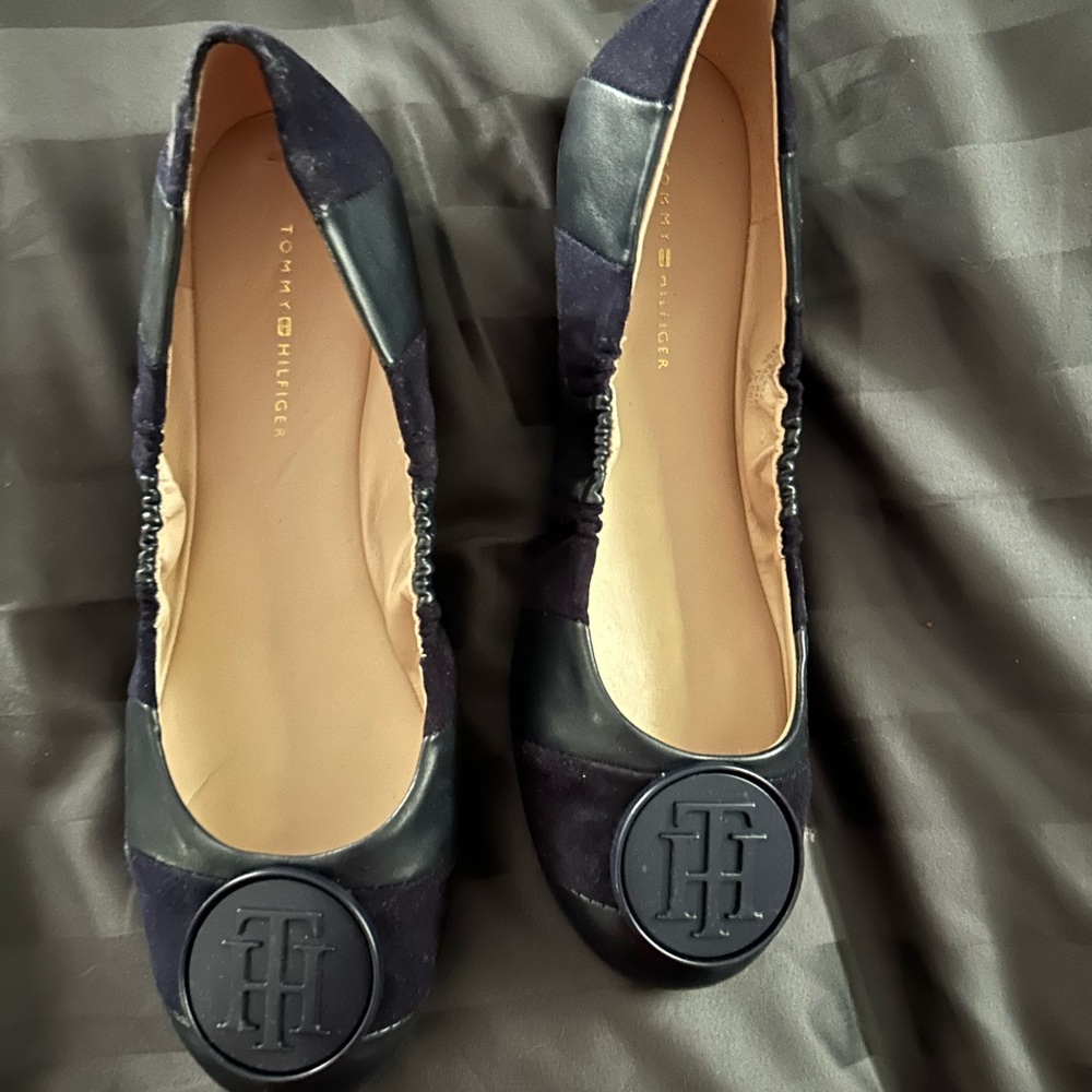 Tommy Hilfiger Women's Navy Ballet Flats new without tags